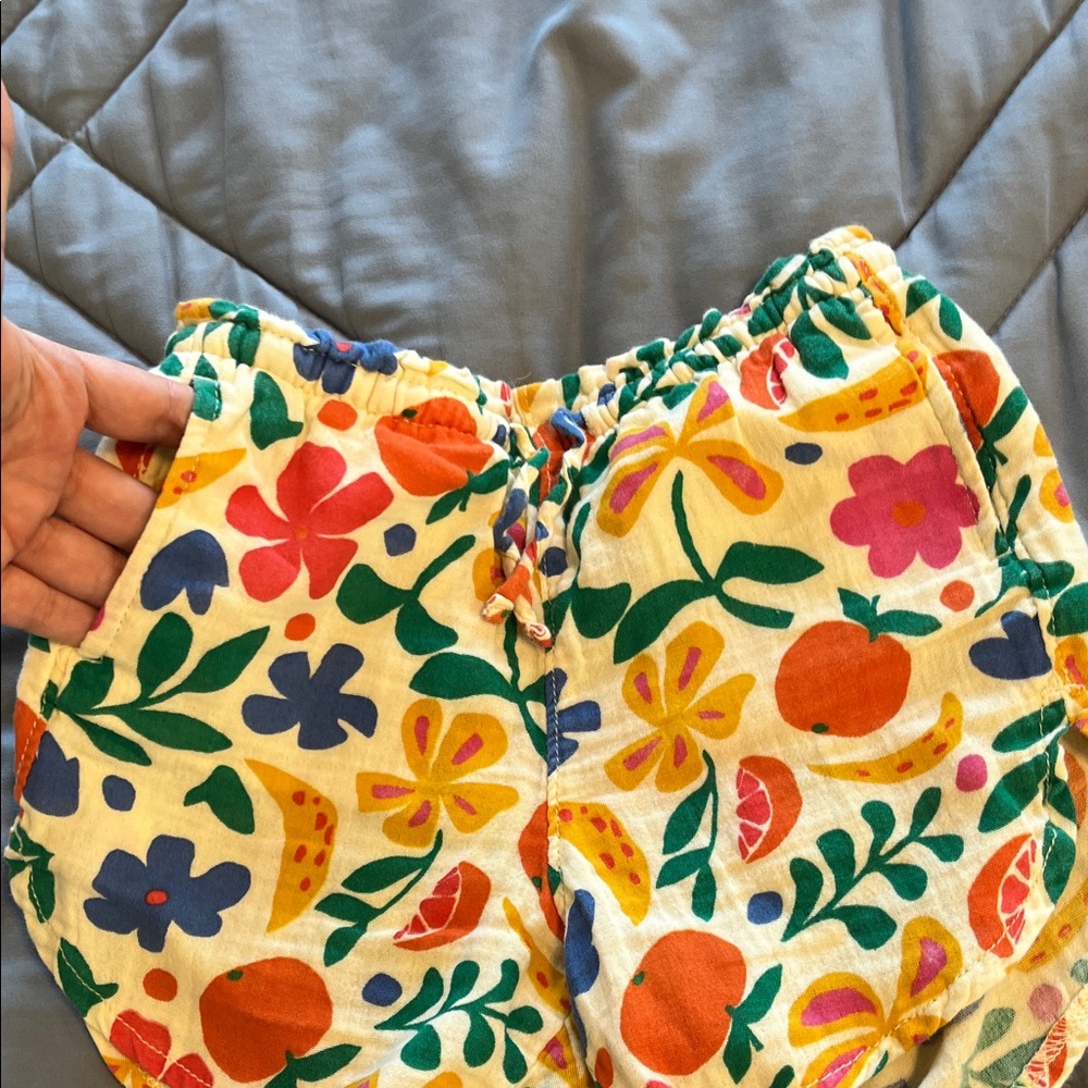 Old Navy Green and Pink Floral Tropics Outfit - Picture 6 of 9